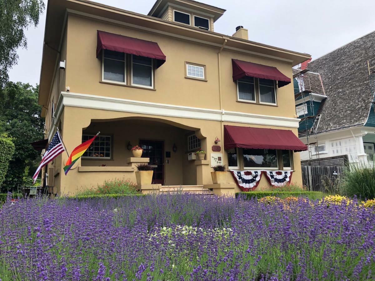 The Inn On First Napa Exterior photo
